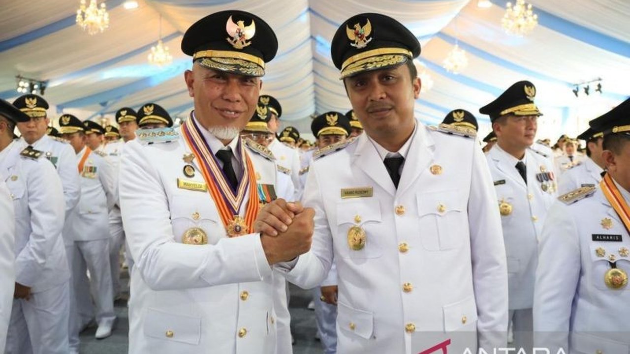 Gubernur dan Wagub Sumbar, Mahyeldi dan Vasko Ruseimy, berkomitmen fokus pada percepatan pembangunan infrastruktur, pertanian, pendidikan, dan UMKM dalam 100 hari pertama masa jabatan mereka.