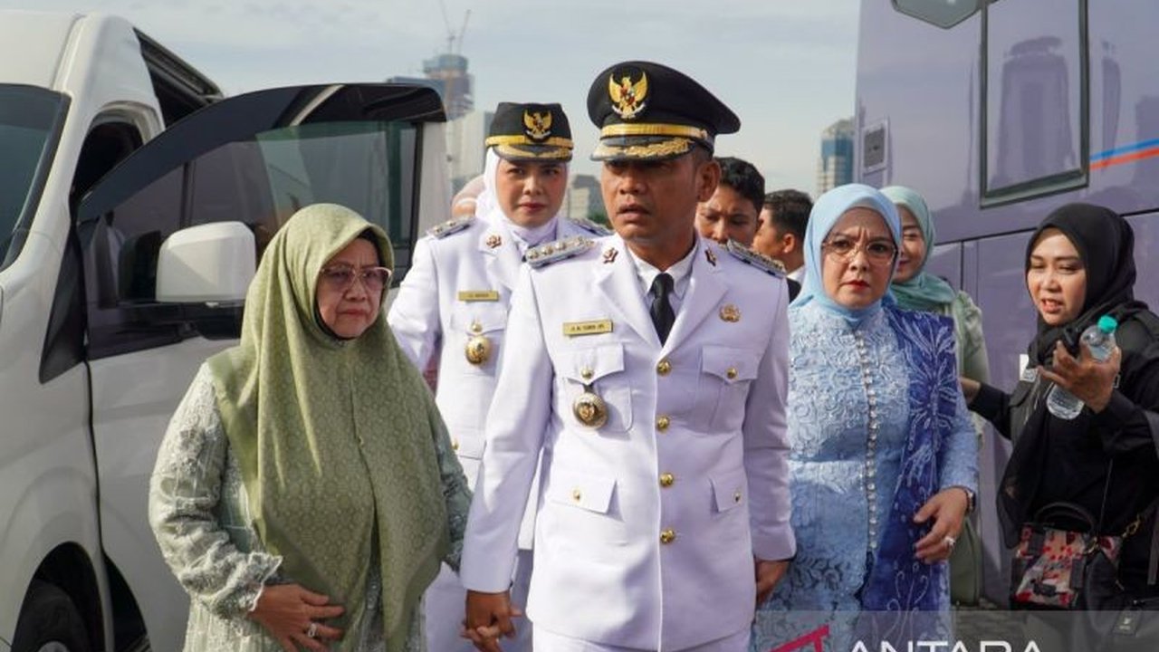 Yamin-Ananda: Wali Kota dan Wakil Wali Kota Banjarmasin Pertama Dilantik Presiden