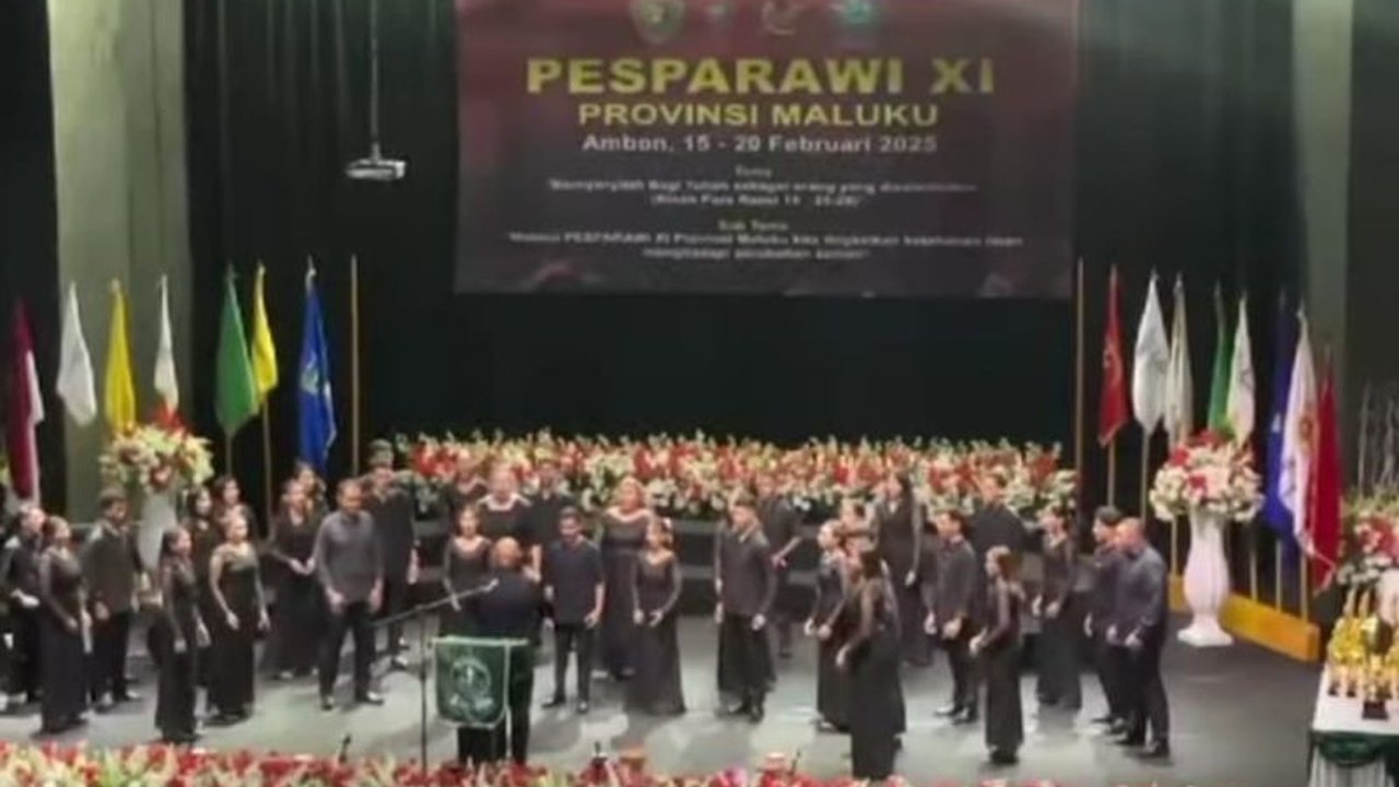 Kota Ambon berhasil meraih juara umum Pesparawi tingkat Provinsi Maluku dan akan mewakili provinsi tersebut ke tingkat nasional di Manokwari.