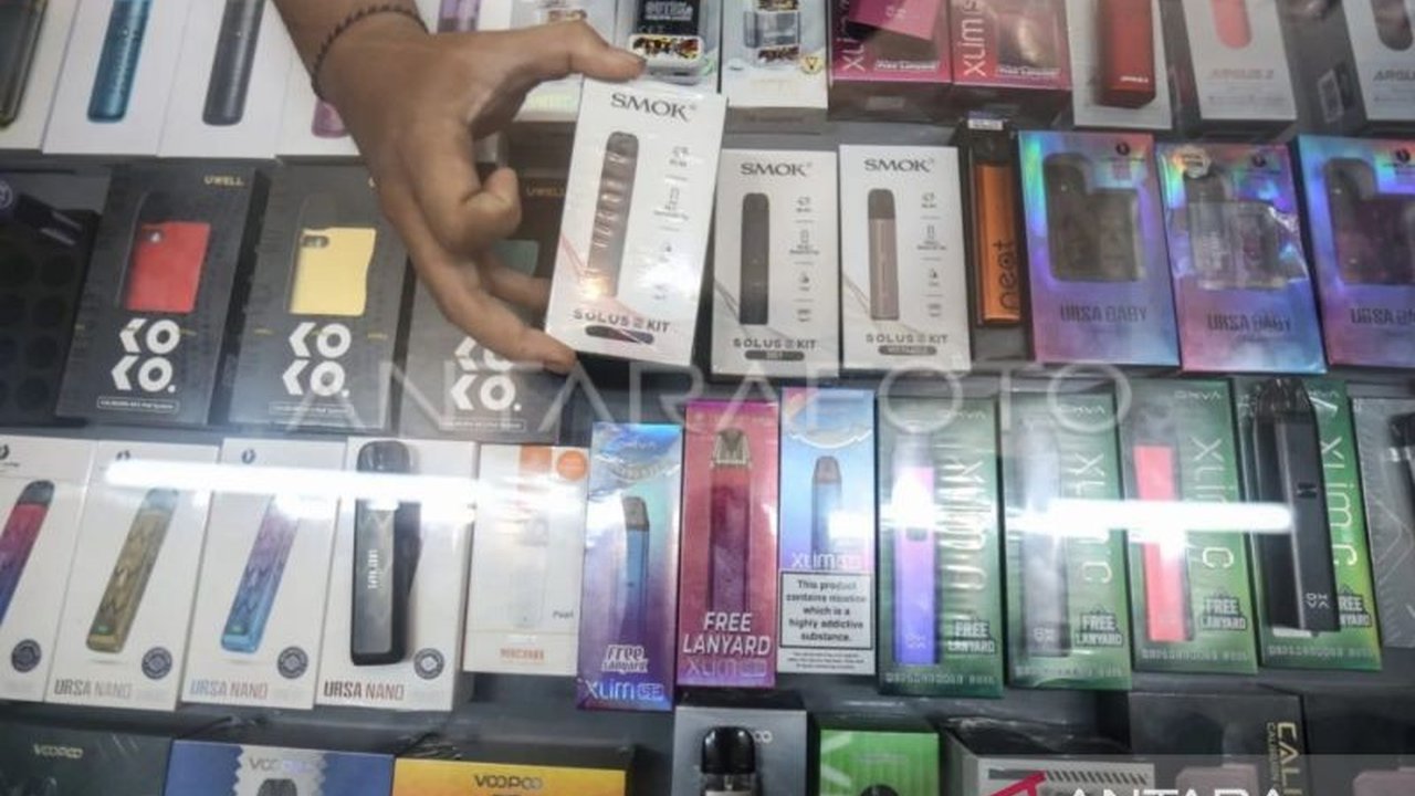 Praktisi kesehatan menyoroti peran produk tembakau alternatif sebagai alat bantu berhenti merokok, didukung studi dari Inggris yang menunjukkan keberhasilannya, namun harga menjadi kendala utama di Indonesia.