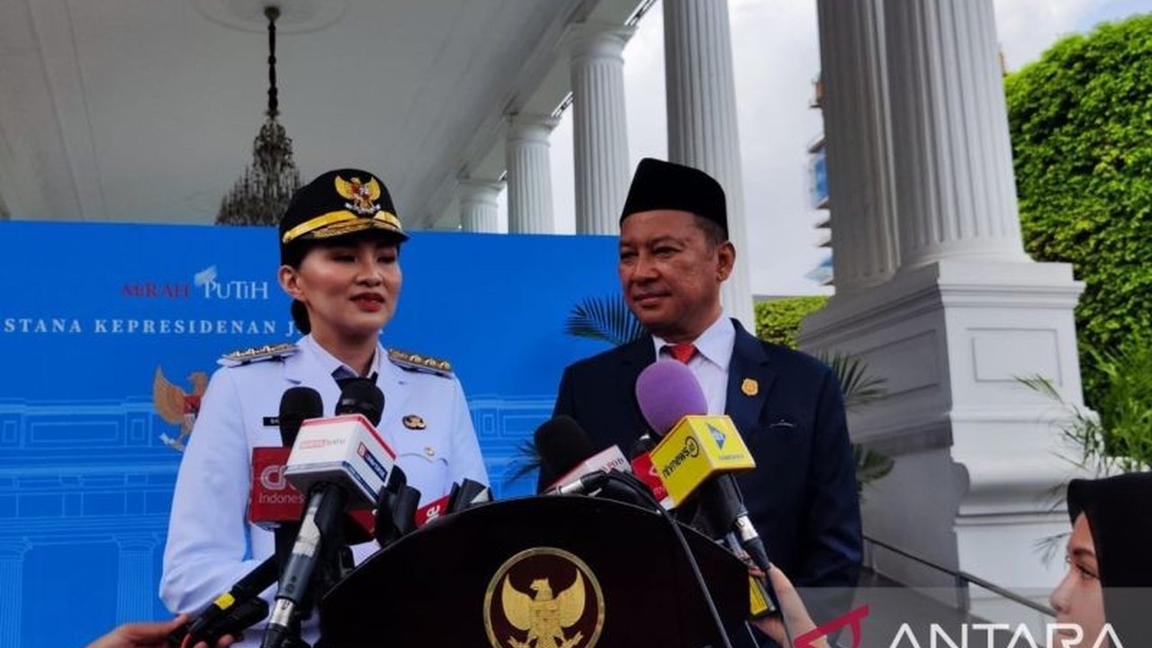 Gubernur Maluku Utara, Sherly Tjoanda, mempersiapkan diri menghadapi jadwal padat retret kepala daerah di Magelang, Jawa Tengah, yang akan diisi oleh materi dari berbagai menteri, termasuk Erick Thohir dan Sri Mulyani.