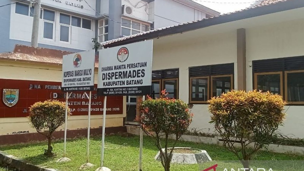 Alokasi Dana Desa (ADD) Kabupaten Batang tahun 2025 meningkat sebesar Rp3,87 miliar, mencapai Rp224,45 miliar, dan akan difokuskan pada enam prioritas utama untuk meningkatkan kesejahteraan masyarakat.