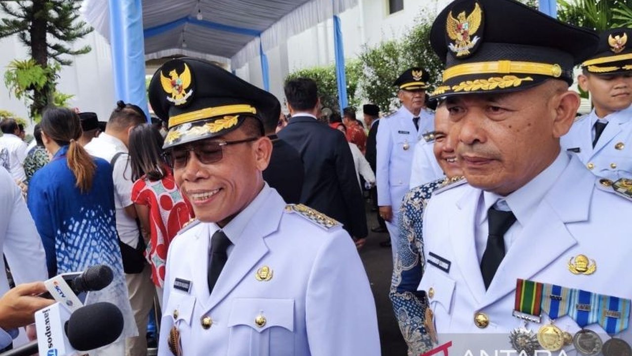 Bupati Tapanuli Tengah terpilih, Masinton Pasaribu, menceritakan momen spesialnya saat pelantikan dengan Presiden Prabowo dan Wakil Presiden Gibran.