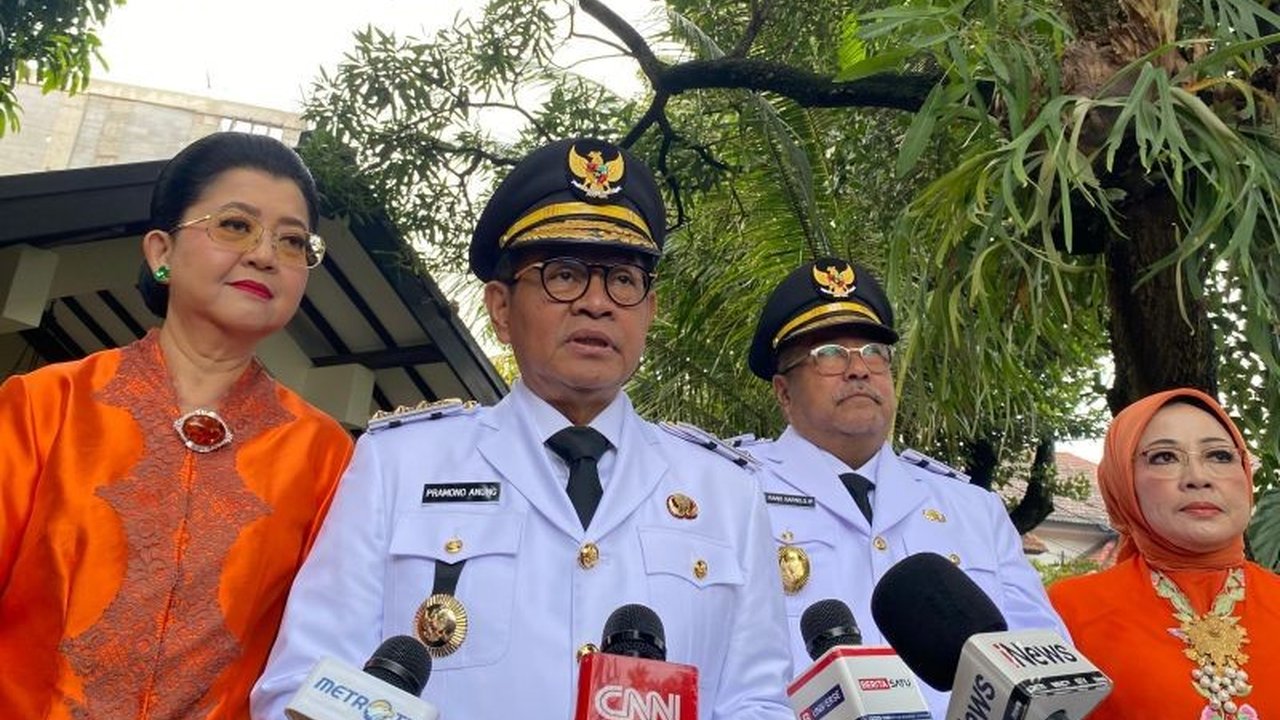 Megawati Soekarnoputri mengingatkan Gubernur dan Wakil Gubernur DKI Jakarta terpilih, Pramono Anung dan Rano Karno, untuk tidak mengabaikan arahan Presiden Prabowo Subianto dalam menjalankan tugas pemerintahan.