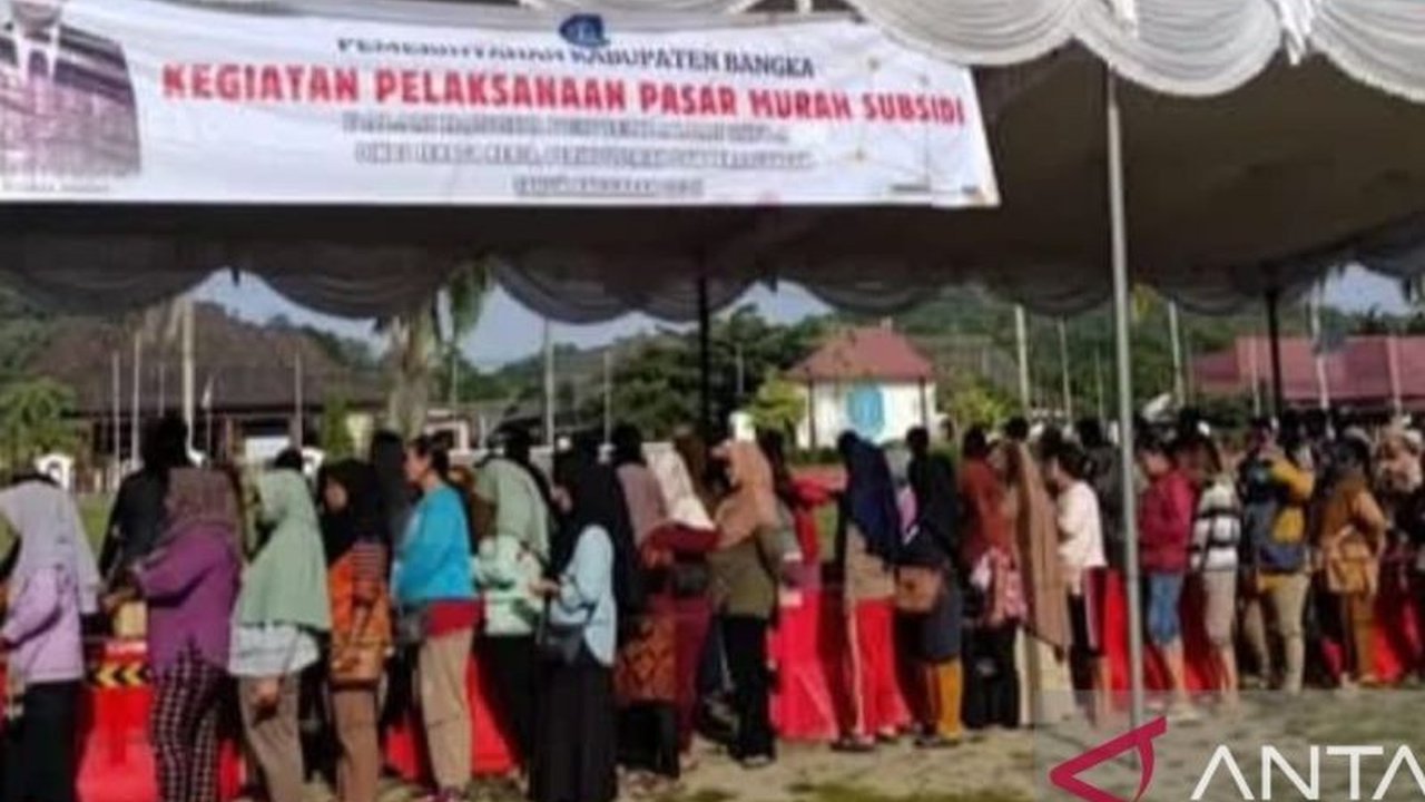 Bangka Salurkan 3.500 Paket Sembako Murah Jelang Ramadhan