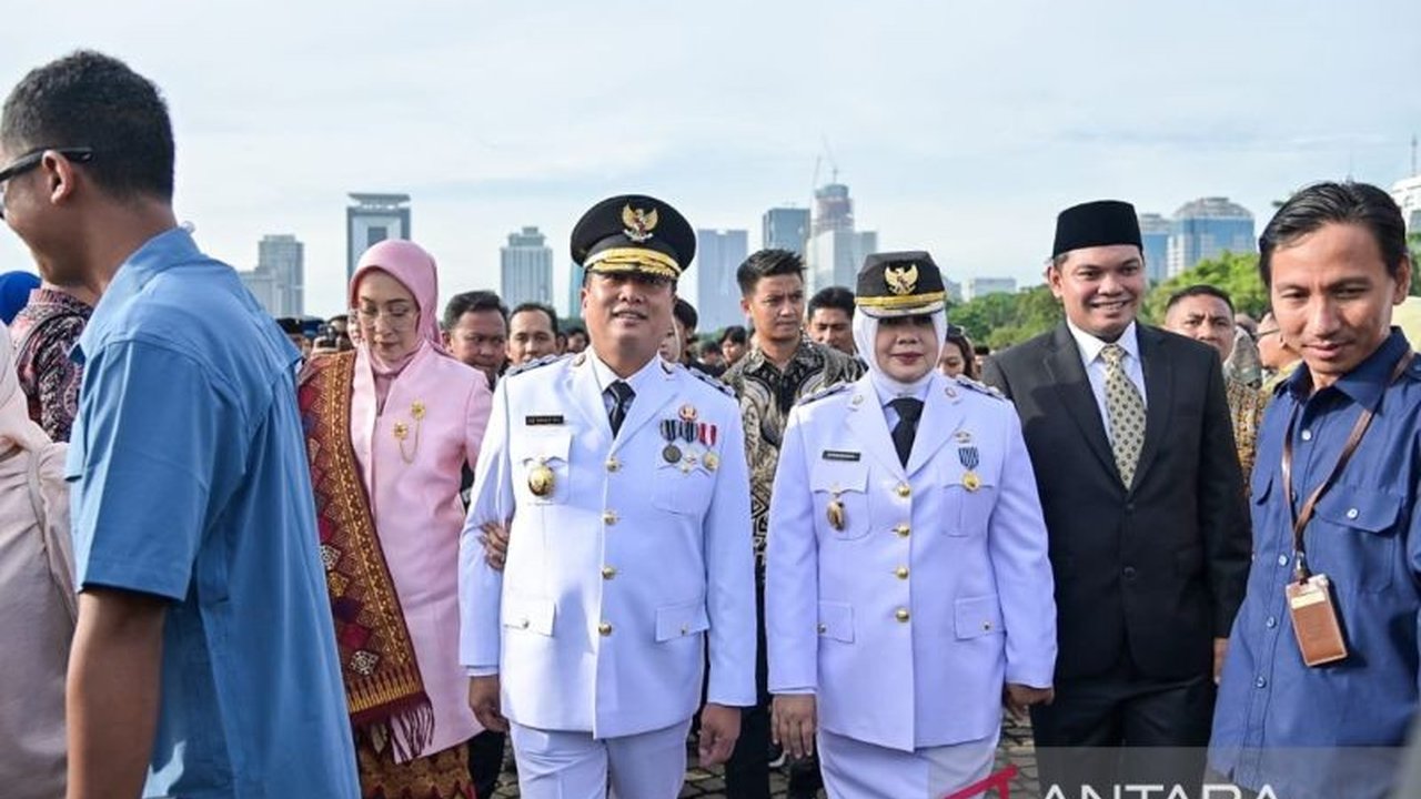 Gubernur dan Wakil Gubernur Nusa Tenggara Barat, Lalu Muhamad Iqbal dan Hj. Indah Dhamayanti Putri, resmi dilantik Presiden Prabowo Subianto dan meminta doa restu masyarakat NTB.