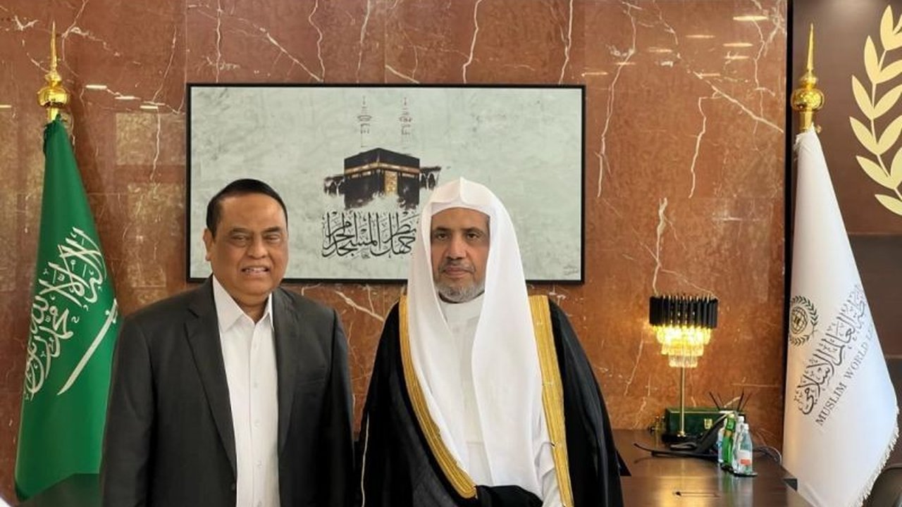 Komjen Pol (Purn) Syafruddin Kambo, mantan Menteri PANRB dan Wakapolri, berpulang; Bamsoet mengenangnya sebagai negarawan dan perwira tinggi Polri yang berdedikasi tinggi.