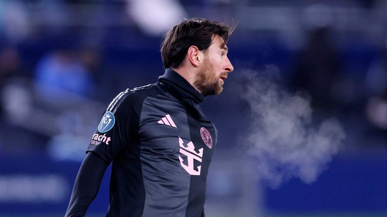 Wasit Minta Jersey Messi Setelah Laga Inter Miami