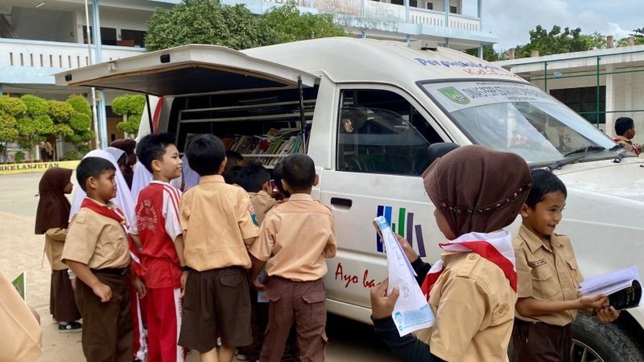 Dinas Perpustakaan dan Kearsipan (Dispusip) Batam memastikan layanan perpustakaan keliling tetap beroperasi selama Ramadhan, menyesuaikan jadwal sekolah dan Posyandu.