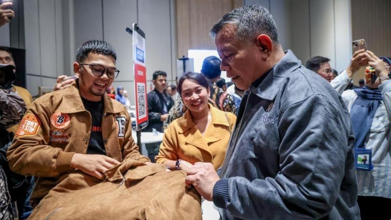 Program Kampus UKM berhasil mendorong produk UMKM Indonesia menembus pasar internasional, dibuktikan dengan transaksi ekspor senilai lebih dari Rp9,79 miliar pada tahun 2024.