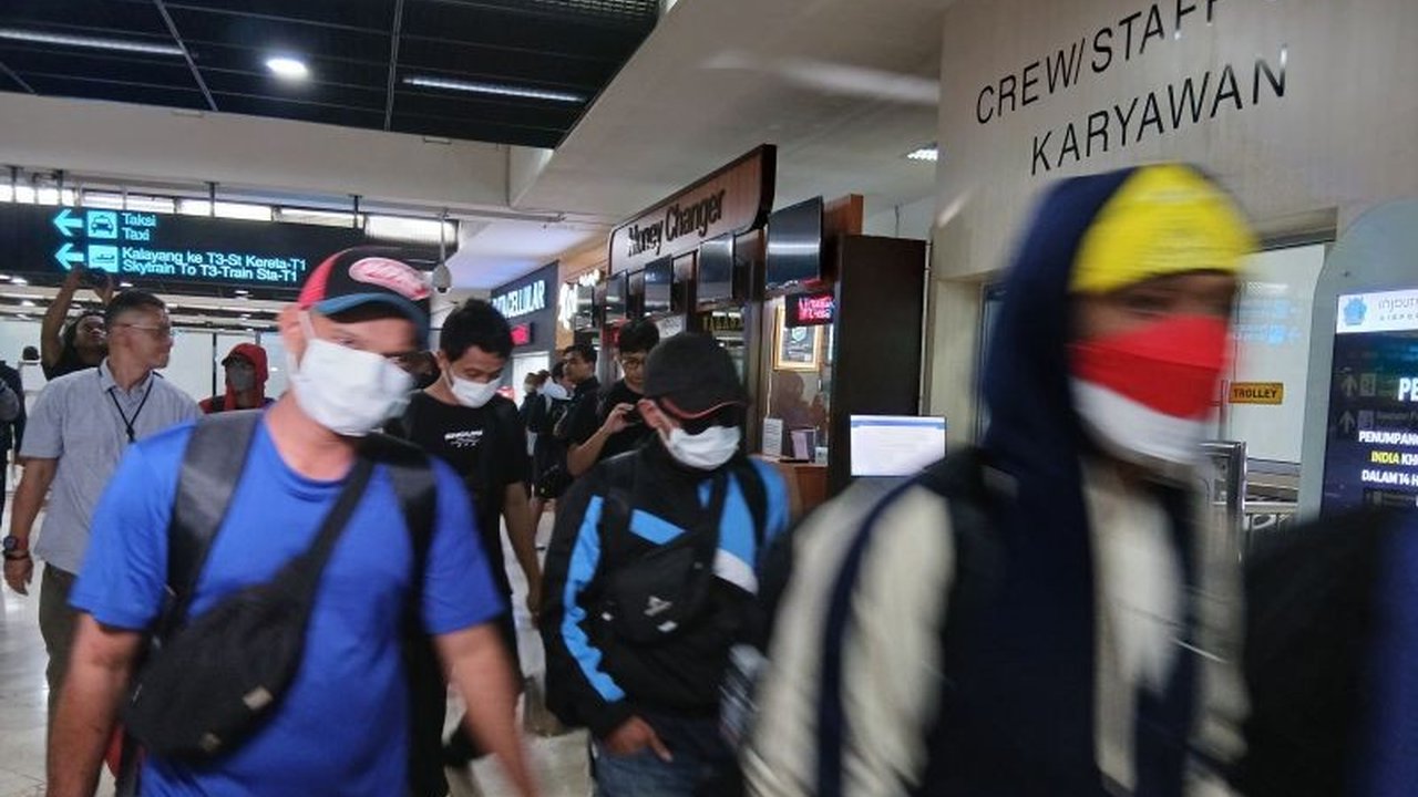 Sebanyak 46 PMI korban TPPO dan penyekapan di Myawaddy, Myanmar, berhasil dipulangkan ke Indonesia melalui Bandara Soekarno-Hatta setelah upaya panjang pemerintah.