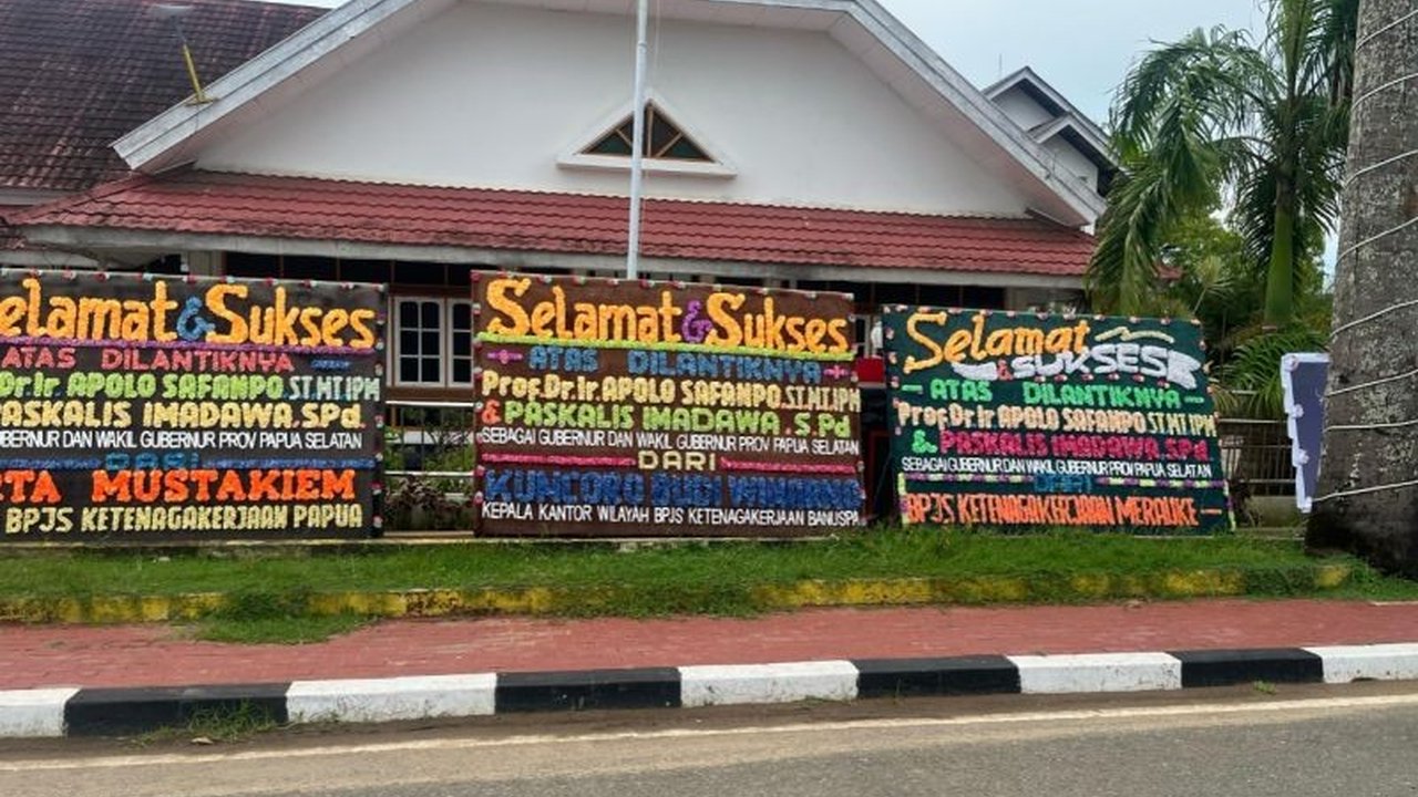 Gubernur Papua Selatan, Apolo Safanpo, mengajak masyarakat mengganti ucapan selamat berupa karangan bunga dengan bibit pohon untuk pelestarian lingkungan dan simbol kepedulian terhadap alam Papua Selatan.