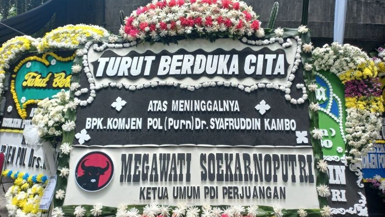 Mantan Wakapolri dan Menteri PANRB, Komjen Pol. (Purn) Syafruddin Kambo, meninggal dunia Kamis (20/2) dan sejumlah tokoh nasional melayat ke rumah duka di Jakarta Selatan.