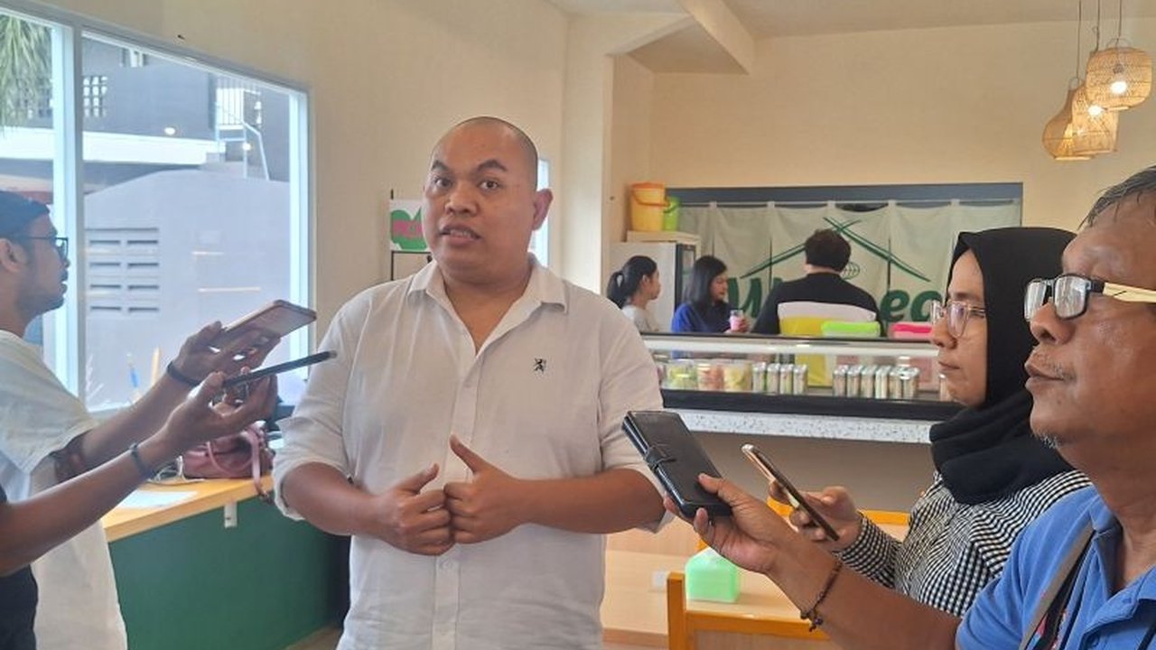 War+eg, restoran di Depok, membuktikan prospek cerah bisnis kuliner Nusantara dengan peningkatan penjualan dan konsep unik yang memadukan kenyamanan, ruangan luas, serta cita rasa masakan Indonesia.