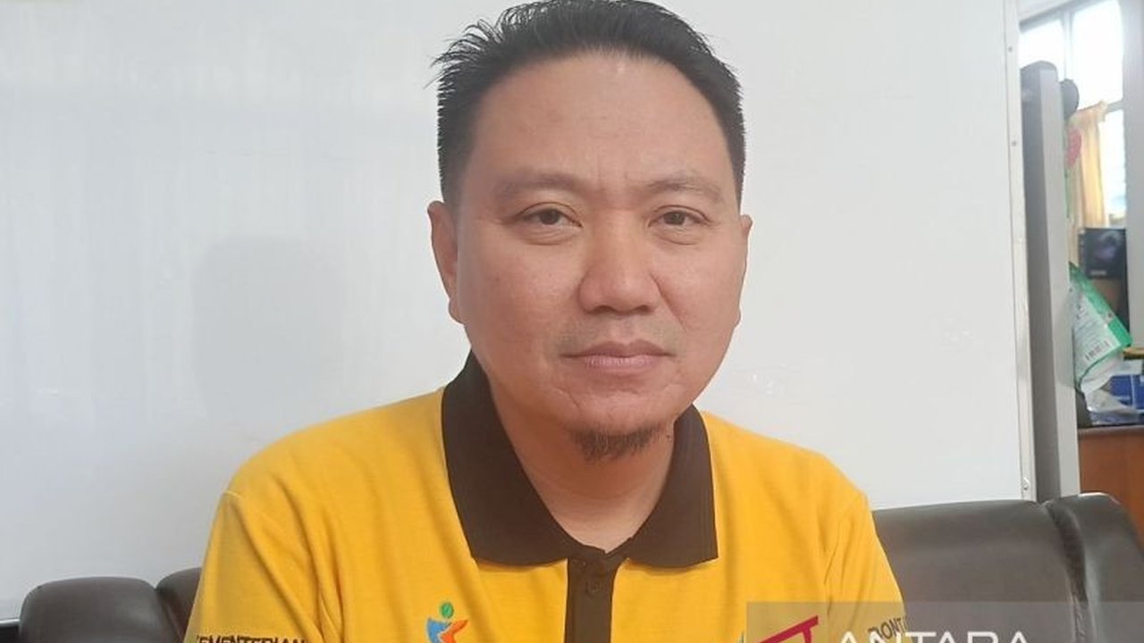 Dinas Kesehatan Kaltim laporkan penurunan drastis kasus Demam Berdarah Dengue (DBD) pada periode Januari-Februari 2025, diduga karena vaksinasi, sosialisasi PSN, dan siklus alami.