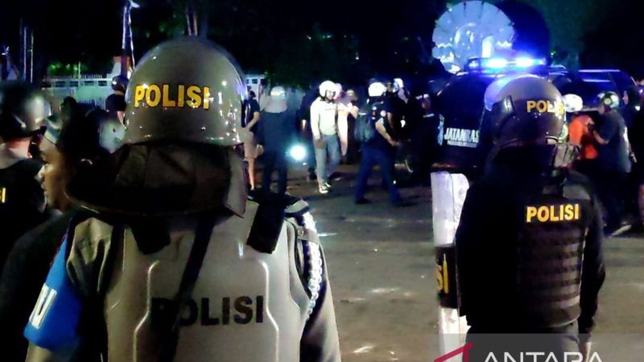 Kericuhan terjadi dalam aksi demonstrasi 