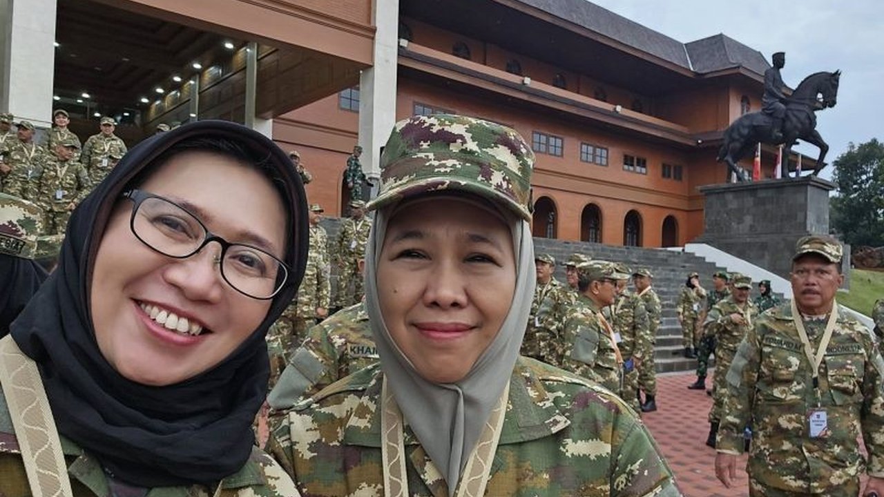 Bupati Lumajang, Indah Amperawati, mengikuti pembekalan kepemimpinan selama seminggu di Akmil Magelang untuk meningkatkan kualitas kepemimpinan dan pengabdian kepada masyarakat, bangsa, dan negara.