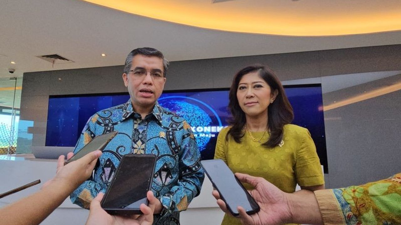 Kemenkominfo dan Kemenaker berkolaborasi untuk menghubungkan kebutuhan industri dengan keterampilan pendidikan, menciptakan lebih banyak lapangan kerja di sektor digital.