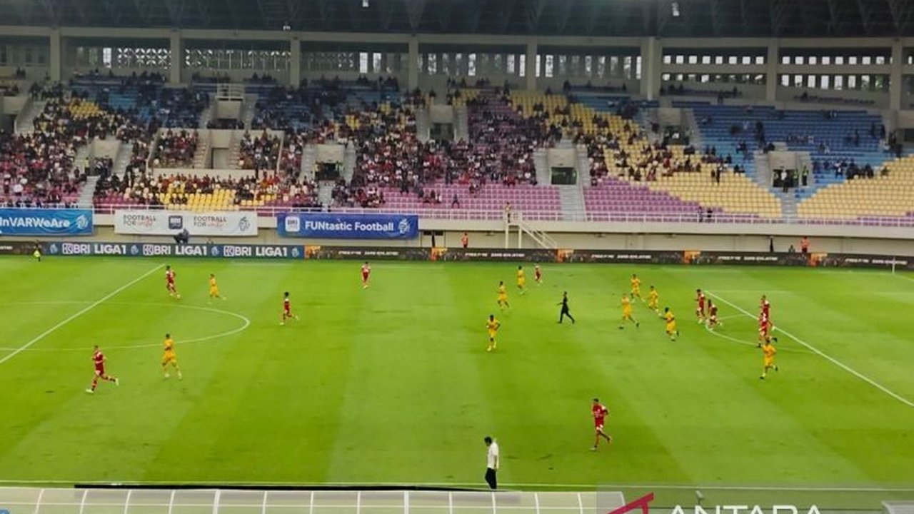 Persis Solo gagal meraih kemenangan di kandang sendiri setelah ditahan imbang Semen Padang dengan skor 1-1 dalam laga Liga 1 Indonesia di Stadion Manahan, Solo.