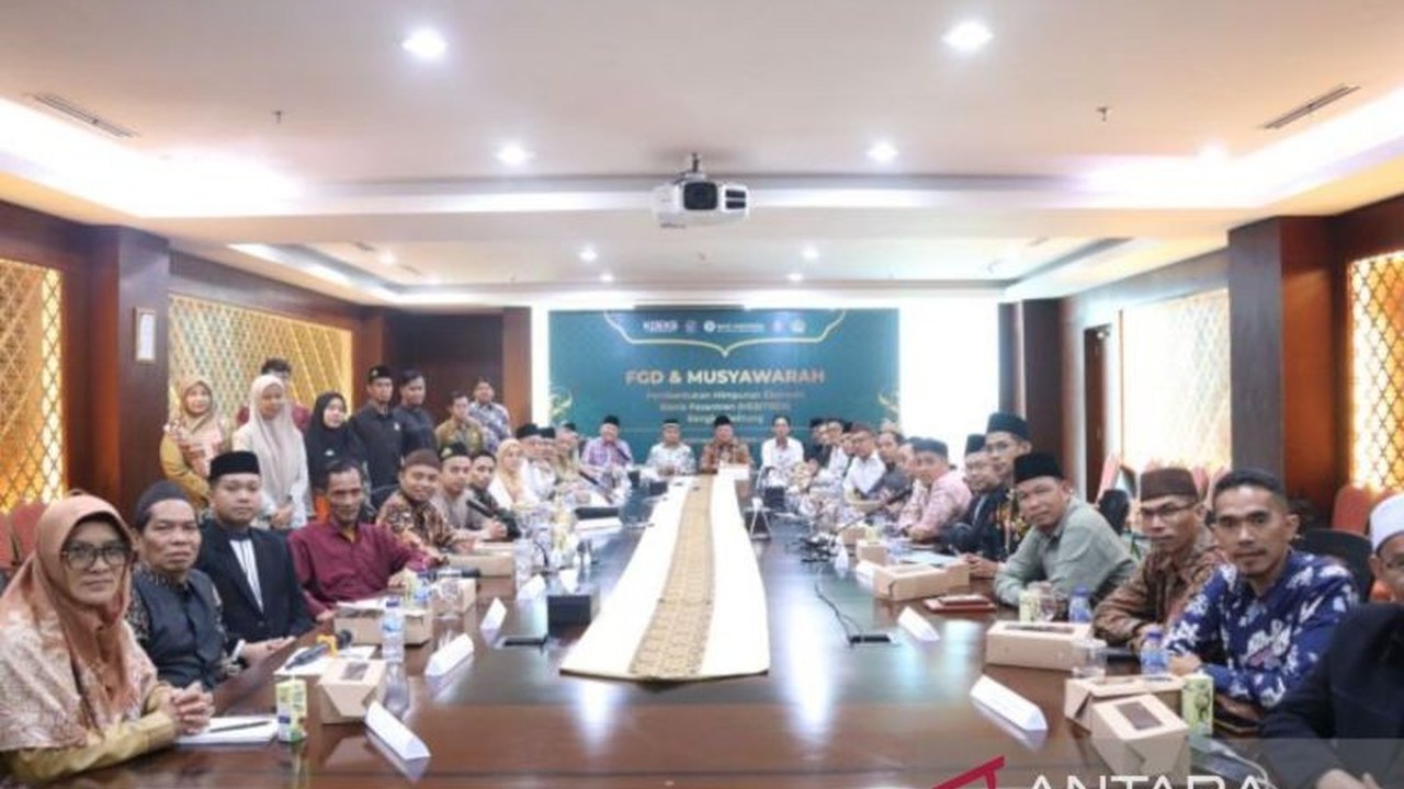 Bank Indonesia Perwakilan Kepulauan Bangka Belitung membentuk Himpunan Ekonomi Bisnis Pesantren (Hebitren) untuk menguatkan ekonomi bisnis pondok pesantren dan mendorong pertumbuhan ekonomi syariah di Babel.