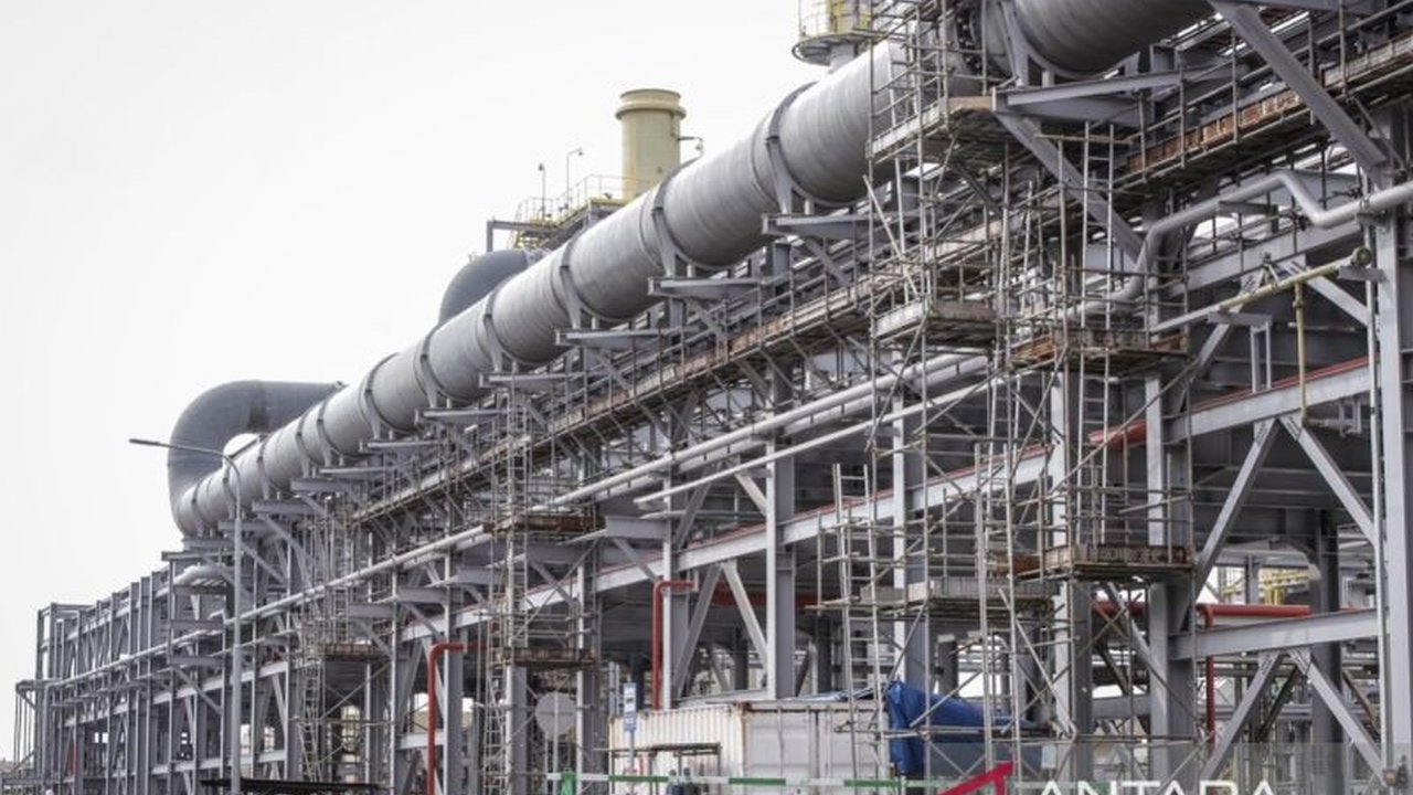 Smelter PT Freeport Indonesia berhasil mencapai 69 juta jam kerja aman berkat penerapan budaya keselamatan kerja yang ketat dan sistem manajemen keselamatan mitra kerja yang komprehensif.