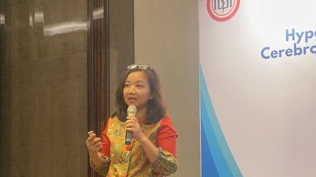 INASH menyoroti bahaya hipertensi pada ibu hamil yang dapat memicu preeklamsia, mengancam jiwa ibu dan bayi, serta mendorong pencegahan melalui edukasi dan inovasi teknologi.