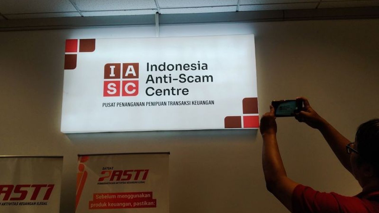 Otoritas Jasa Keuangan (OJK) telah memblokir 19.980 rekening terkait penipuan hingga 9 Februari 2025, dengan total kerugian korban mencapai Rp700,2 miliar.