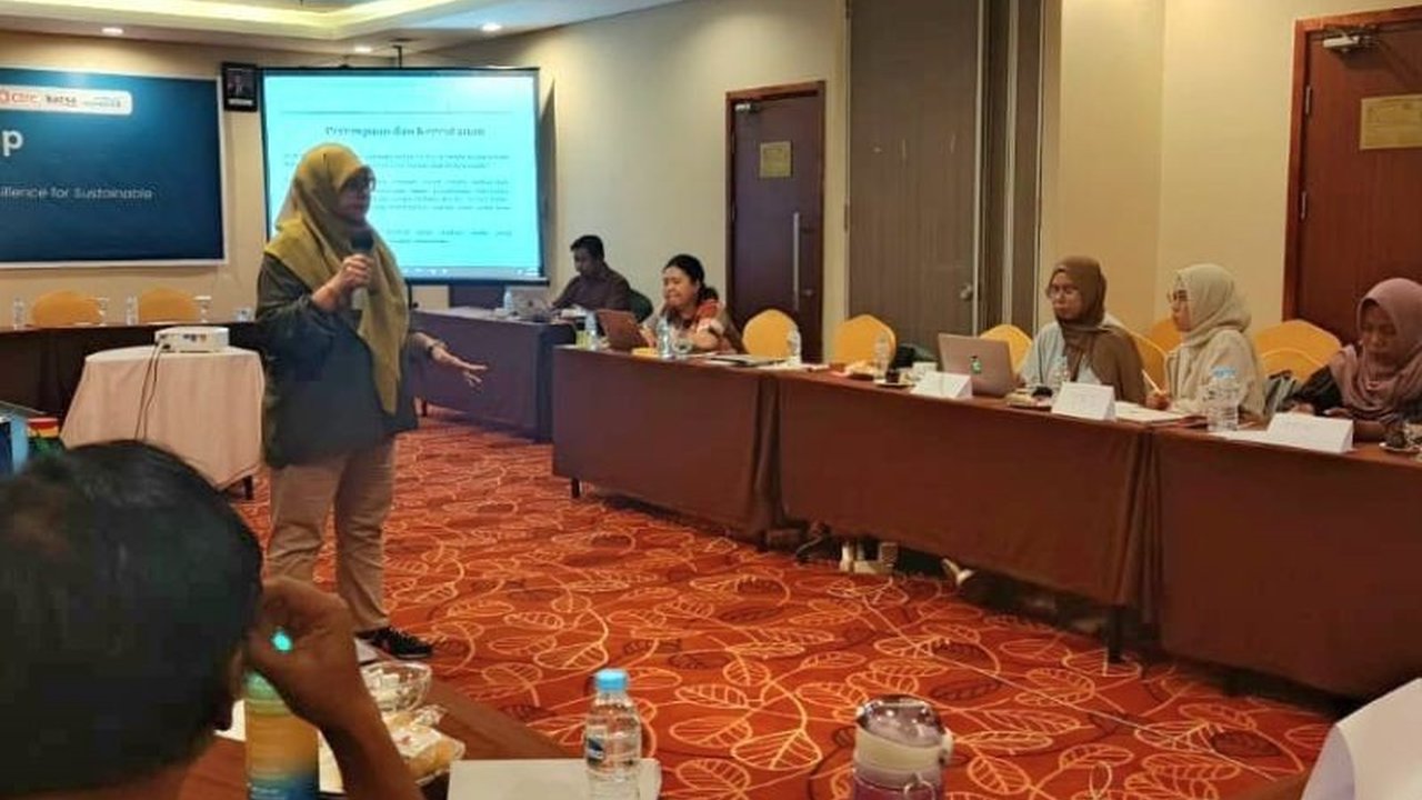 Aliansi Jurnalis Independen (AJI) dan UN Women telah melatih 12 jurnalis di Sulawesi Tengah untuk melakukan peliputan yang sensitif gender, guna memberdayakan perempuan dan mendorong perdamaian.