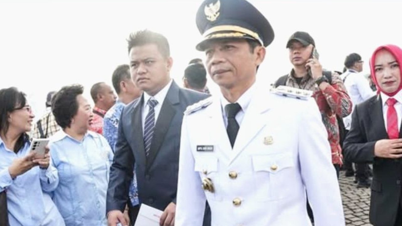 Pertunjukan air mancur menari di Taman Air Mancur Sri Baduga, Purwakarta, terbukti mendongkrak perekonomian lokal dan akan digelar setiap akhir pekan secara gratis dengan sistem tiket.