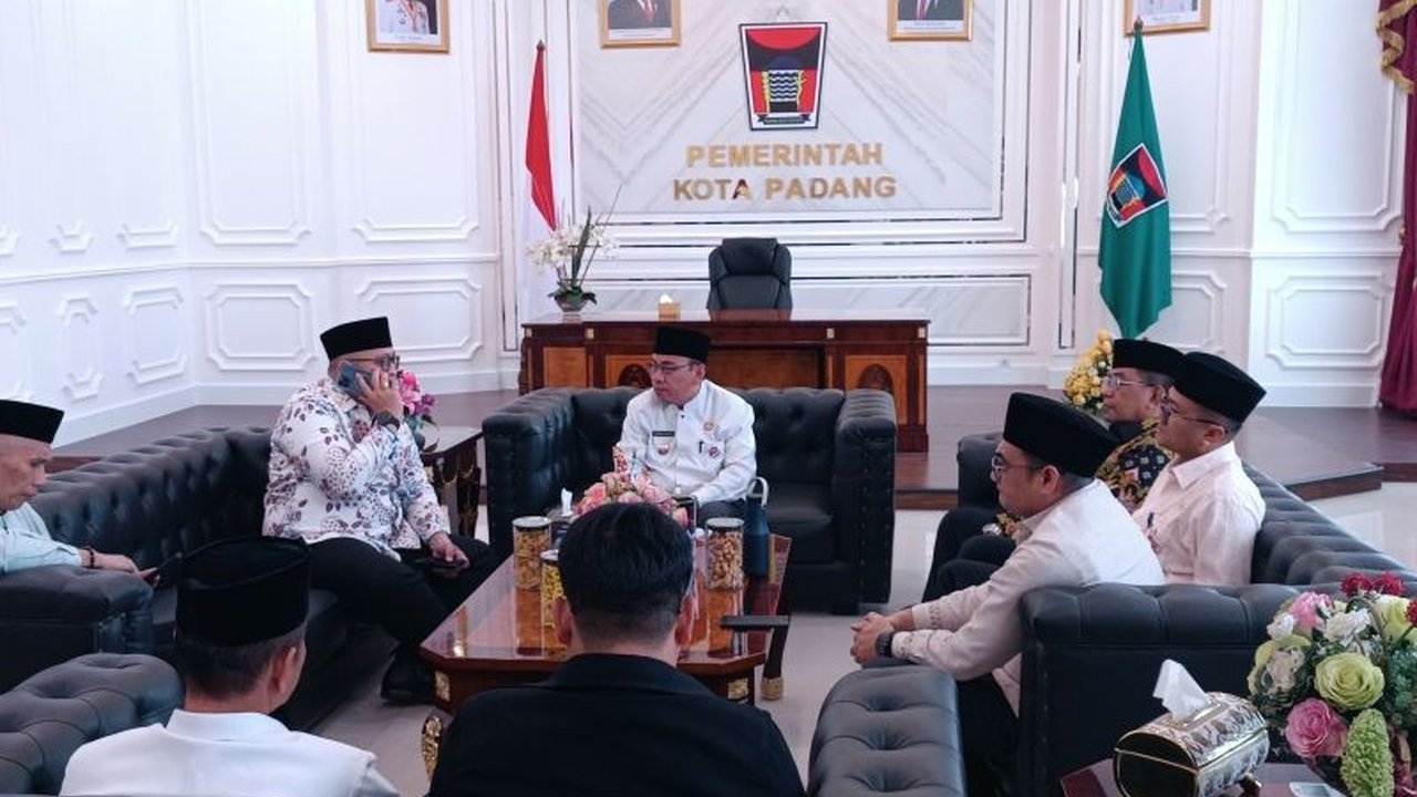 Wakil Wali Kota Padang, Maigus Nasir, memerintahkan Satpol PP dan OPD terkait untuk menekan aksi tawuran selama Ramadhan, guna menjaga kenyamanan ibadah warga.