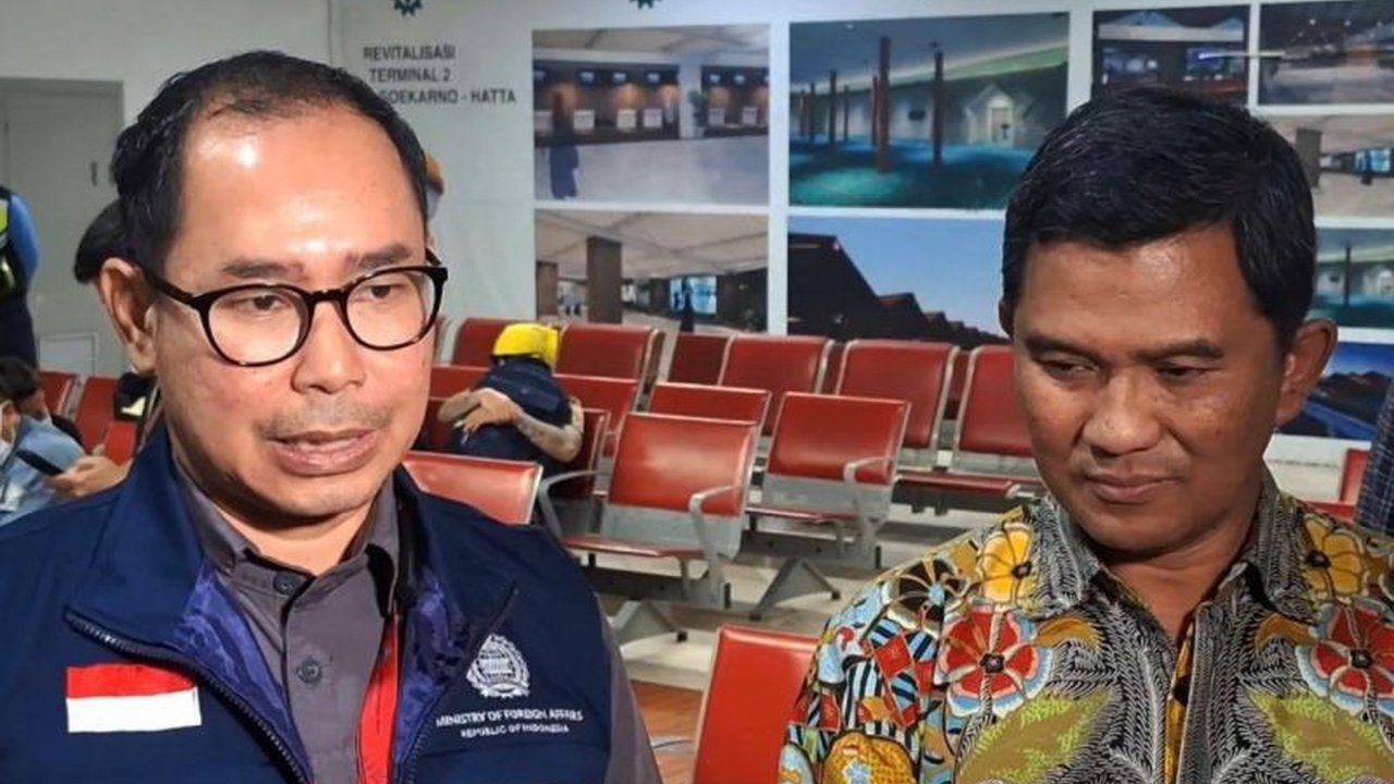 Robi'in, mantan anggota DPRD Indramayu, berhasil dipulangkan ke Indonesia setelah menjadi korban tindak pidana perdagangan orang (TPPO) di Myanmar bersama 45 WNI lainnya.