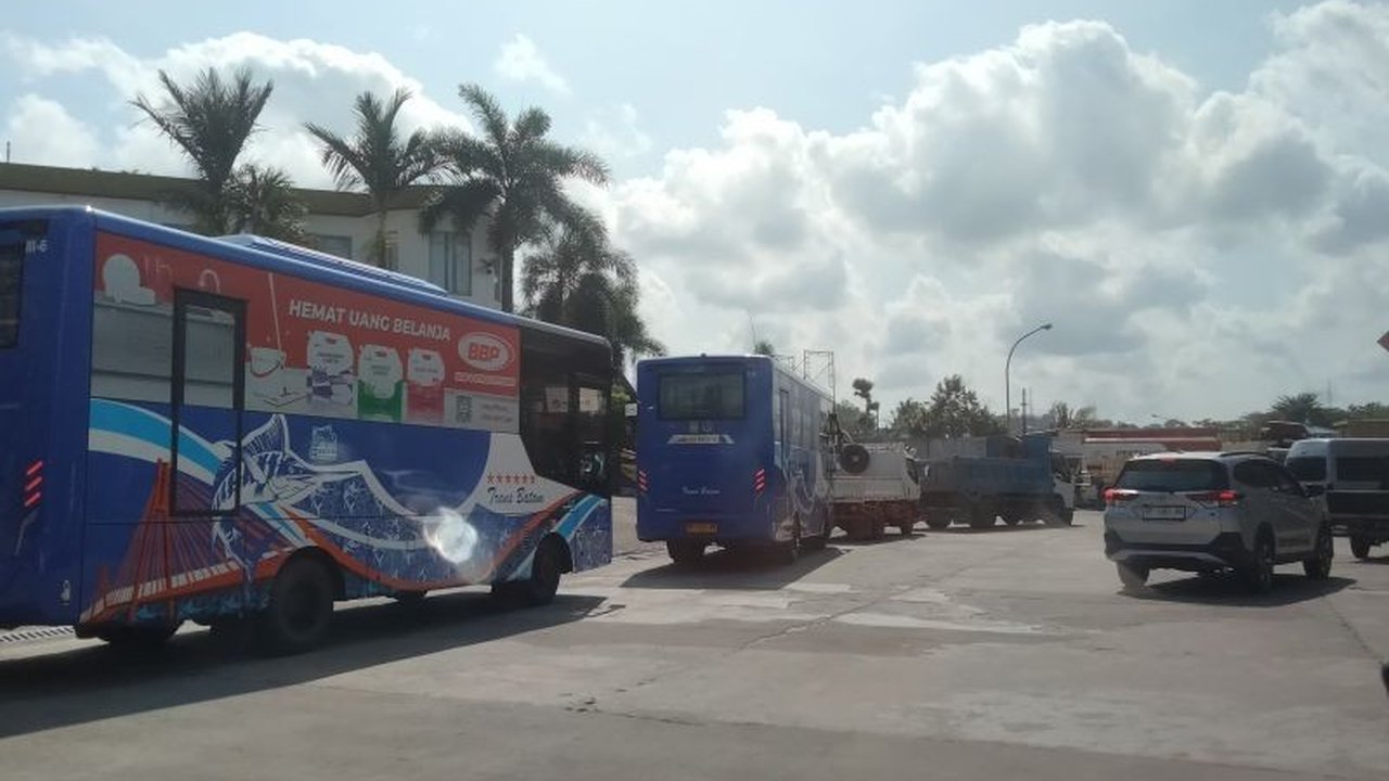 Pertamina Patra Niaga Regional Sumbagut memastikan stok solar di Batam aman meski terjadi antrean di beberapa SPBU menjelang Ramadan, dan menjamin penyaluran BBM akan lancar.