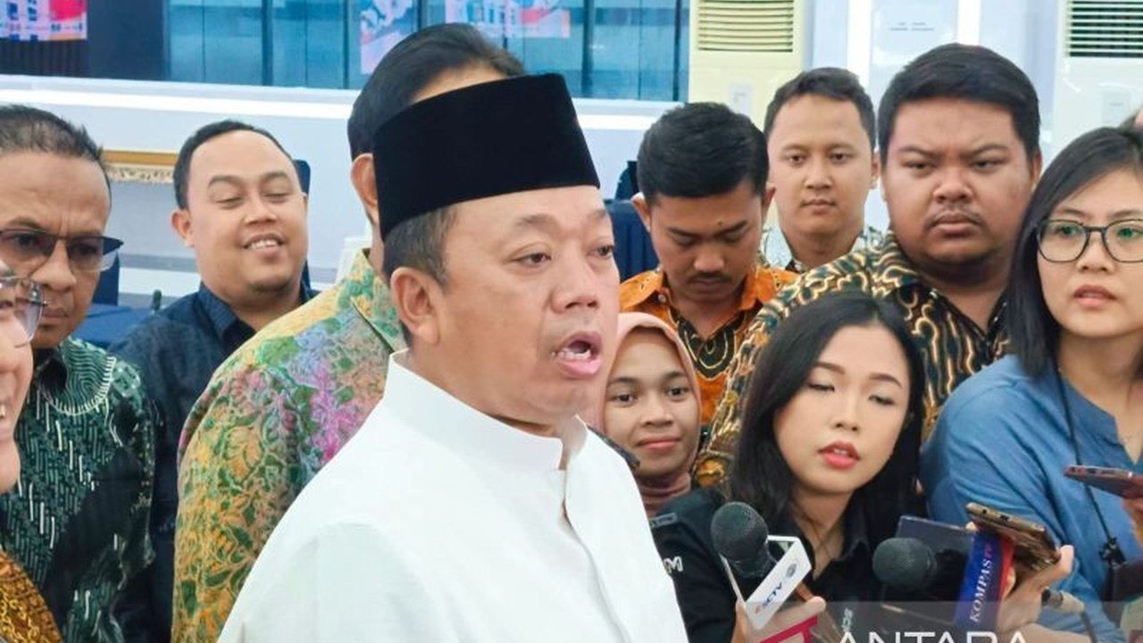 Menteri ATR/BPN Nusron Wahid menindak tegas enam oknum pegawai BPN yang terlibat kasus dugaan manipulasi sertifikat tanah 'pagar laut' di Bekasi, dengan lima dicopot dan satu dipecat.