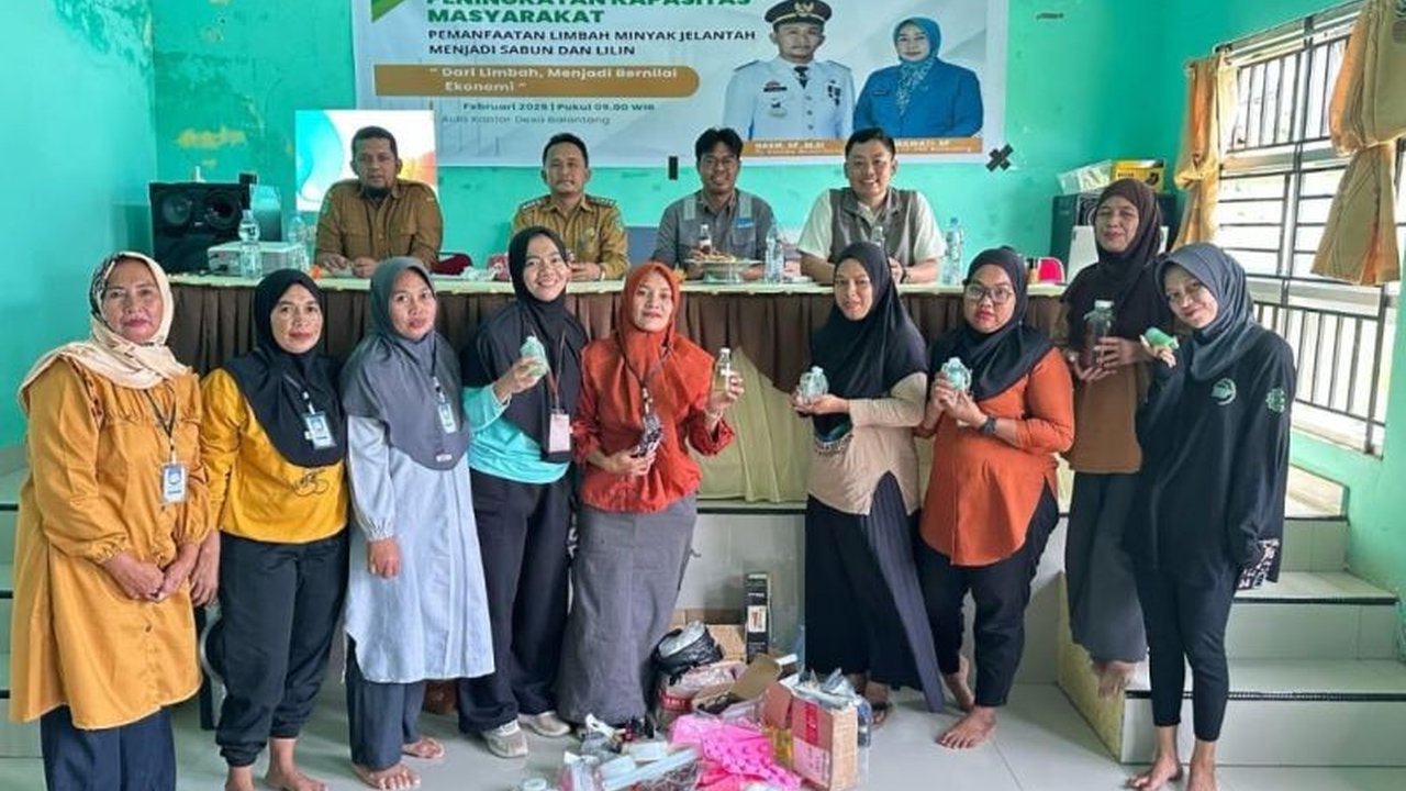 PT Vale Indonesia Tbk memberdayakan warga Desa Balantang, Luwu Timur, Sulawesi Selatan, dengan pelatihan mengubah minyak jelantah menjadi lilin aroma terapi, menciptakan peluang ekonomi dan mendukung ekonomi sirkular.