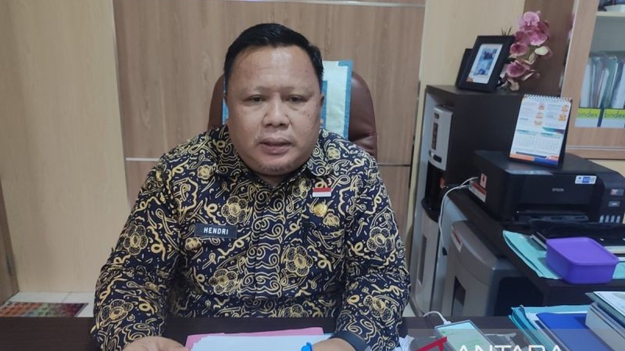 Pemerintah Kota Bengkulu menegur pedagang BBM eceran yang berjualan di bahu jalan dan trotoar, mengancam akan tindak tegas jika peringatan diabaikan.