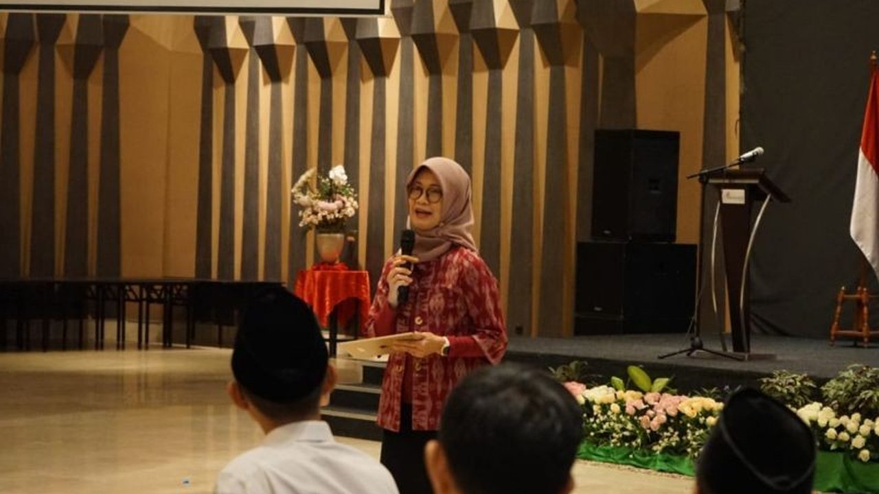 Bimbingan perkawinan menjadi langkah krusial dalam menciptakan keluarga bahagia dan sejahtera di Indonesia, menekan angka kematian ibu, serta mempersiapkan calon pengantin secara fisik, mental, dan finansial.