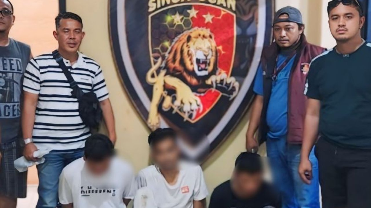 Polres OKU berhasil menangkap lima pelaku perampokan bersenjata api yang terjadi pada November 2024, dengan barang bukti berupa senjata api dan kendaraan curian berhasil diamankan.