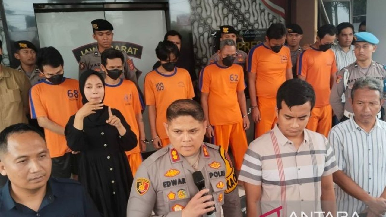 Polres Karawang berhasil mengungkap sindikat pencurian motor yang mengincar anak-anak, menangkap enam pelaku spesialis pencurian dan penadah yang telah beraksi di 43 TKP di Jawa Barat.