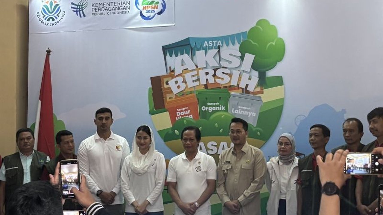 Menteri LH Hanif Faisol Nurofiq meminta Pemda awasi ketat pengelolaan sampah di pasar se-Indonesia, mengingat pasar jadi sumber sampah terbesar kedua setelah rumah tangga.