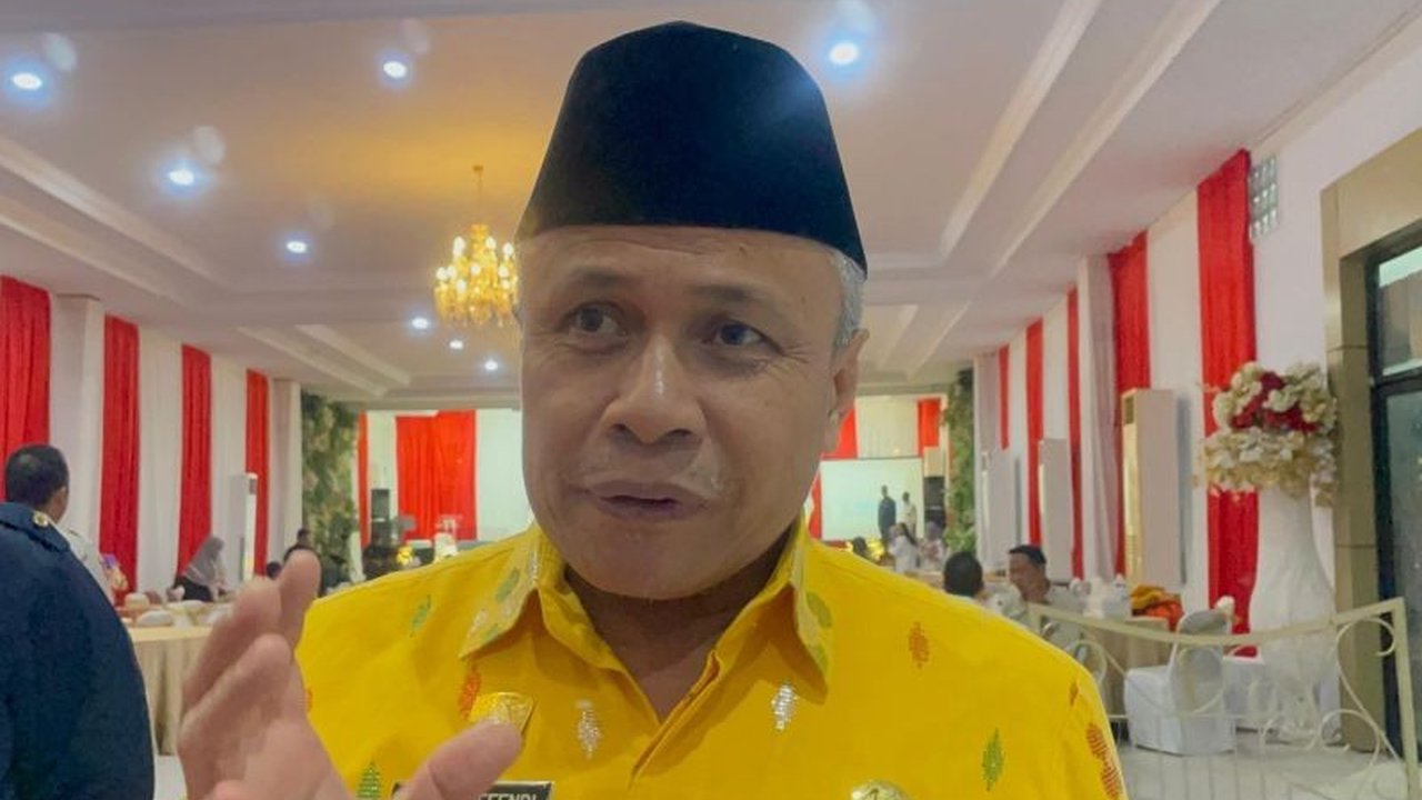 Pemerintah Kabupaten Donggala menghadapi pemangkasan anggaran DAK dan DAU sebesar 10 persen dari pemerintah pusat untuk tahun anggaran 2025, yang berdampak pada sejumlah program, termasuk infrastruktur, namun mendorong peningkatan Pendapatan Asli Daerah (
