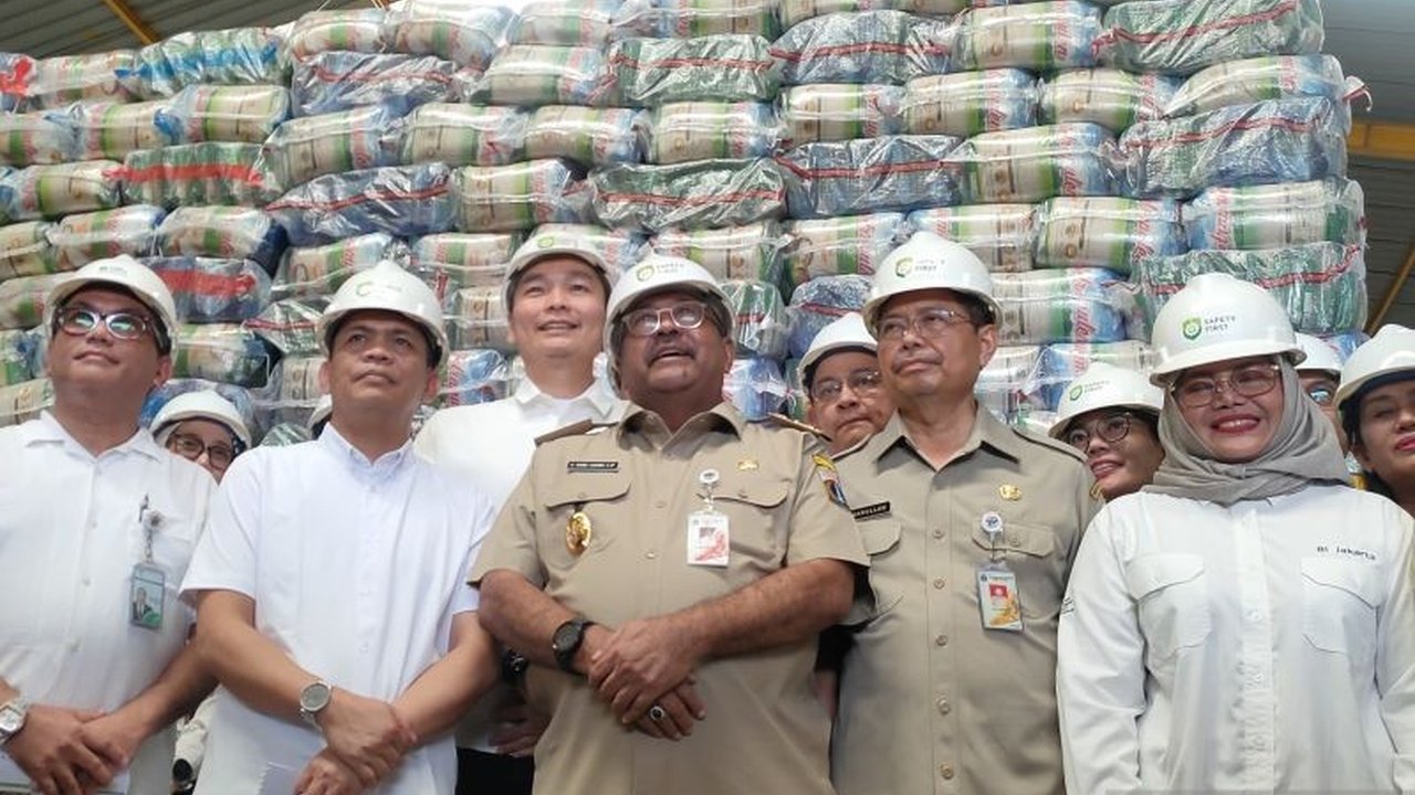 Wakil Gubernur DKI Jakarta, Rano Karno, akan tetap menghadiri penutupan retret di Akmil Magelang meskipun ada instruksi dari Megawati Soekarnoputri agar kepala daerah yang diusung PDIP tidak hadir.