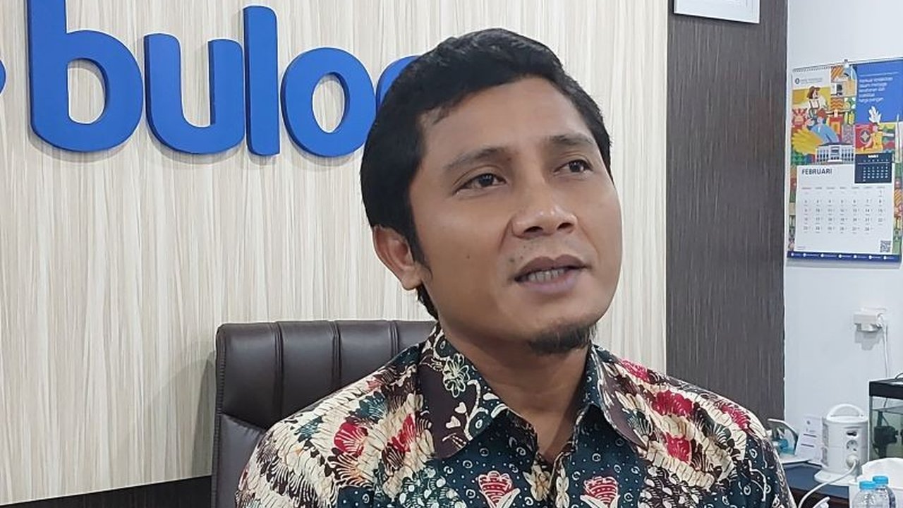 Perum Bulog Sumbar memastikan ketersediaan beras jelang Ramadhan dan Idul Fitri 1446 H melalui Rumah Pangan Kita dan pasar murah, stok beras mencapai 18.900 ton.