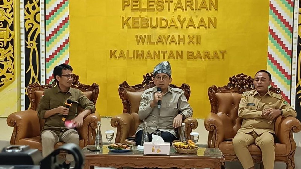 Menteri Kebudayaan Fadli Zon mendorong pemerintah kabupaten di Kalimantan Barat untuk mengembangkan museum sebagai pusat edukasi, pelestarian budaya, dan daya tarik wisata.