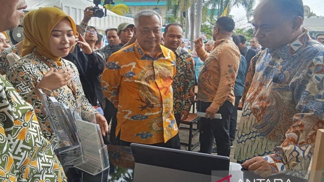 Kospin Jasa Pekalongan, berawal dari modal Rp4 juta di tahun 1973, kini menjadi koperasi terbesar di Indonesia dengan aset mencapai Rp6,7 triliun dan memberikan dampak positif bagi masyarakat.