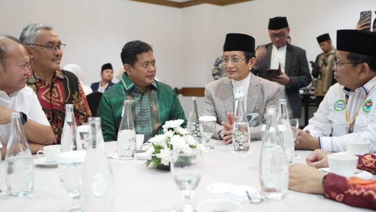 Wakil Menteri Transmigrasi, Viva Yoga Mauladi, mengajak alumni Cipayung Plus untuk berkolaborasi membangun bangsa, memanfaatkan peran strategis mereka dalam sejarah dan pemerintahan Indonesia.