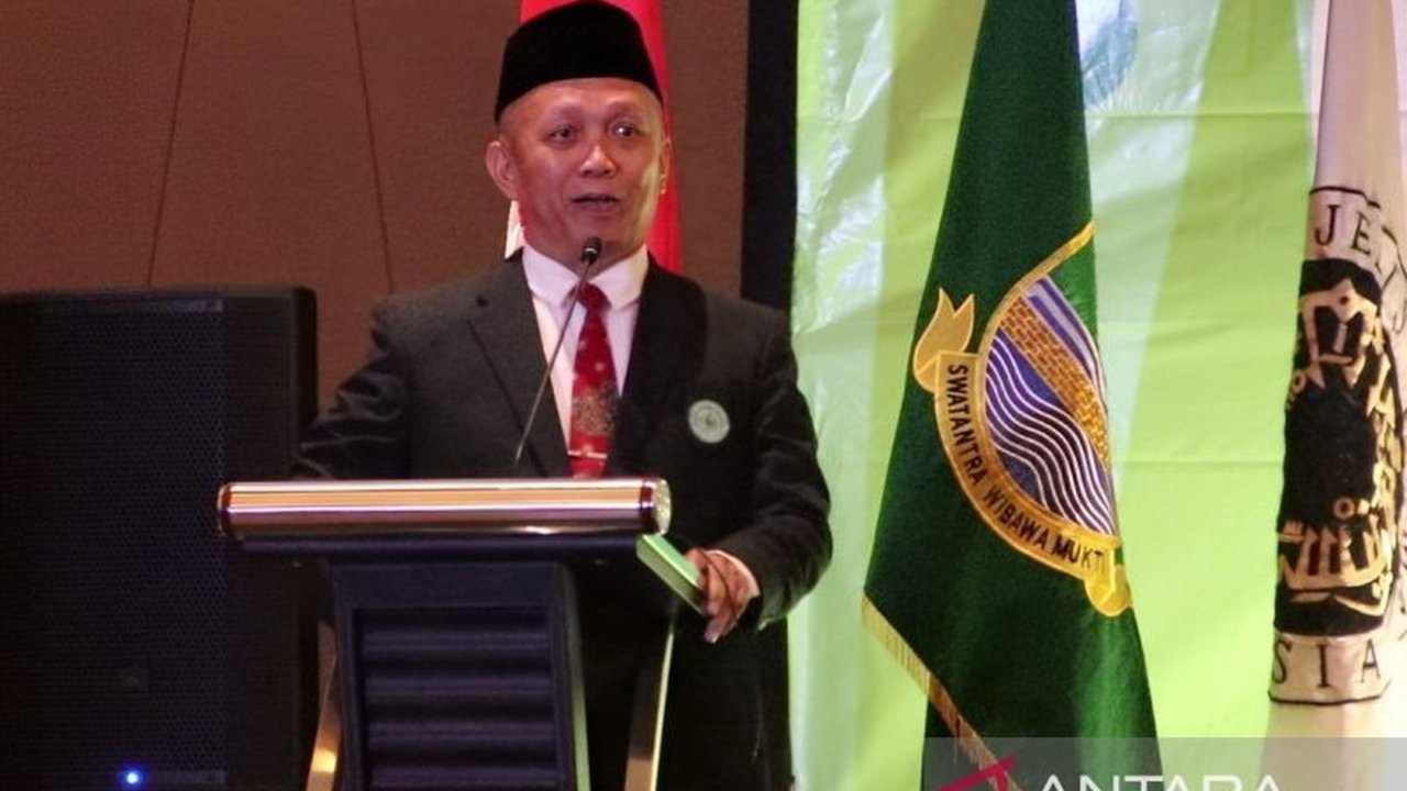 MUI Kabupaten Bekasi mengeluarkan seruan Ramadhan 1446 H, mengajak umat Muslim menjaga persatuan dalam penentuan awal Ramadhan dan meningkatkan keimanan dengan berbagai ibadah serta imbauan penutupan tempat hiburan malam.