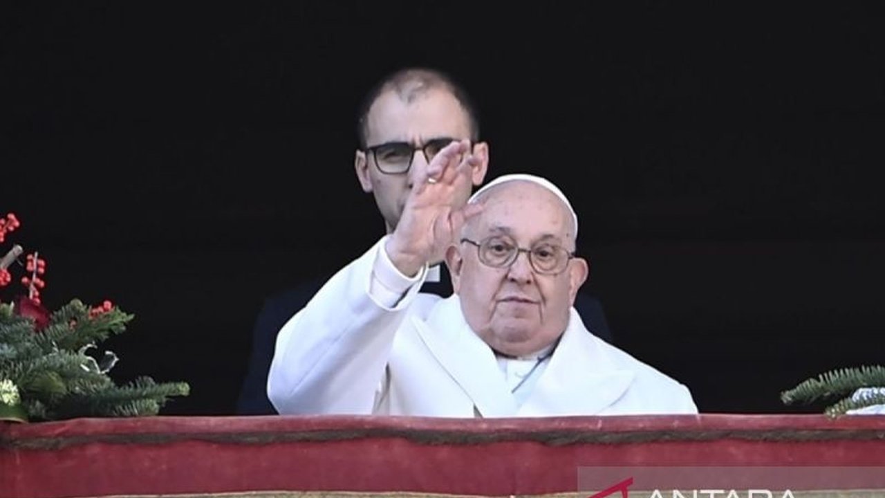 Kantor Pers Vatikan melaporkan kondisi kesehatan Paus Fransiskus yang masih kritis dan belum terbebas dari bahaya, setelah mengalami masalah pernapasan dan trombositopenia.