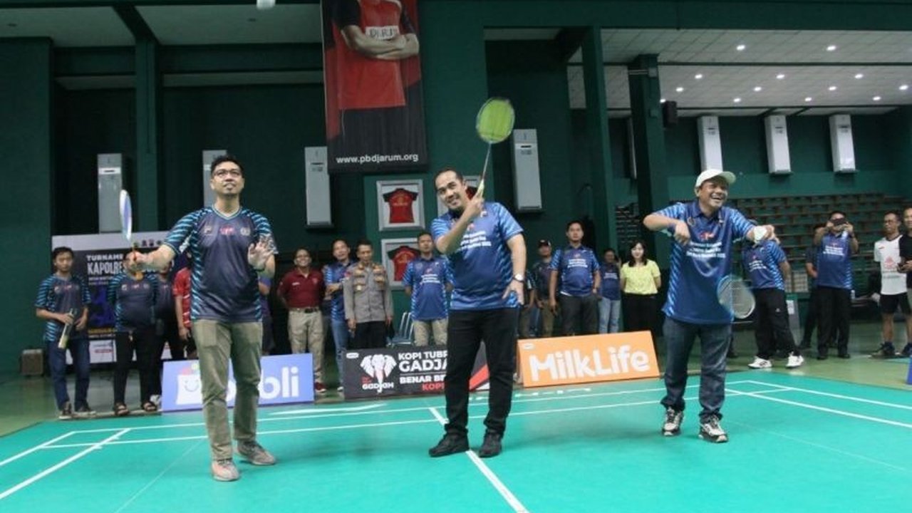 Persatuan Wartawan Indonesia (PWI) Kudus bersama Polres Kudus sukses menggelar turnamen bulutangkis antar wartawan se-Keresidenan Pati, mempererat silaturahmi dan sinergi.