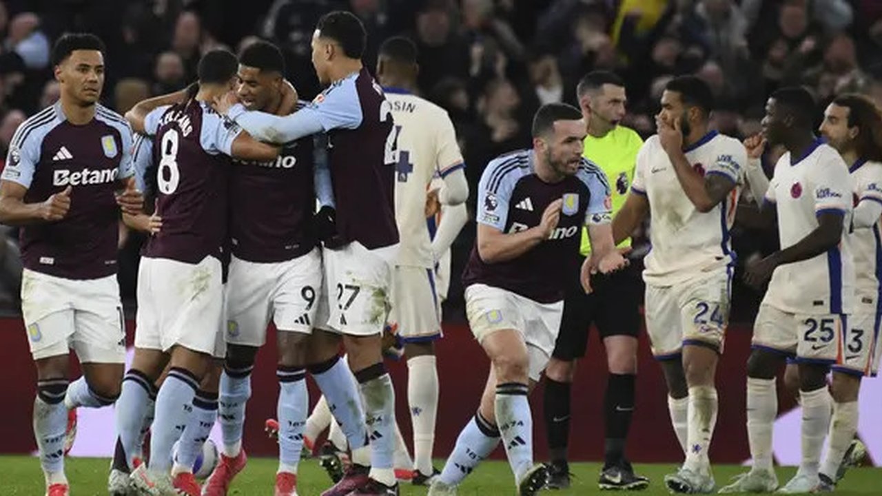 Chelsea menelan kekalahan 1-2 dari Aston Villa di Villa Park pada laga pekan ke-26 Premier League musim ini, Minggu (23/02/2025) dini hari WIB. (AP Photo/Rui Viera)