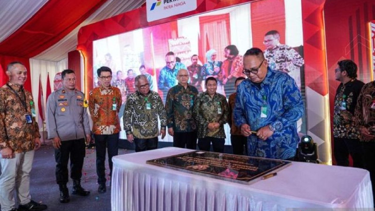 Pengoperasian terminal elpiji di Bima, Nusa Tenggara Barat, oleh Pertamina Patra Niaga, memperkuat infrastruktur energi nasional dan menjamin distribusi elpiji yang efisien di Indonesia Timur.
